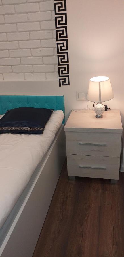 Apartamenty Centrum Mala Dwojeczka Blekitna Panoramiczna Balkonem Promenada Kielce Kültér fotó