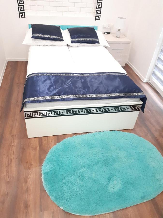 Apartamenty Centrum Mala Dwojeczka Blekitna Panoramiczna Balkonem Promenada Kielce Kültér fotó