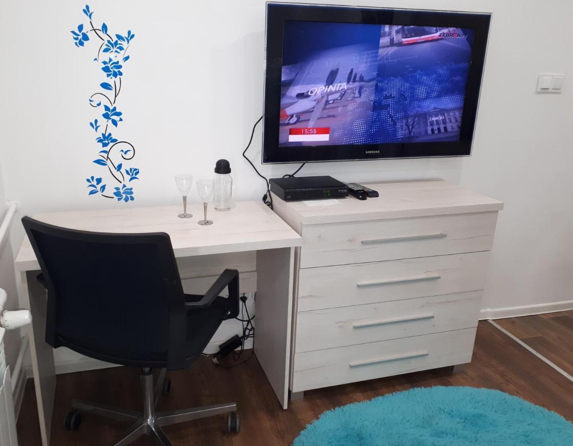 Apartamenty Centrum Mala Dwojeczka Blekitna Panoramiczna Balkonem Promenada Kielce Kültér fotó