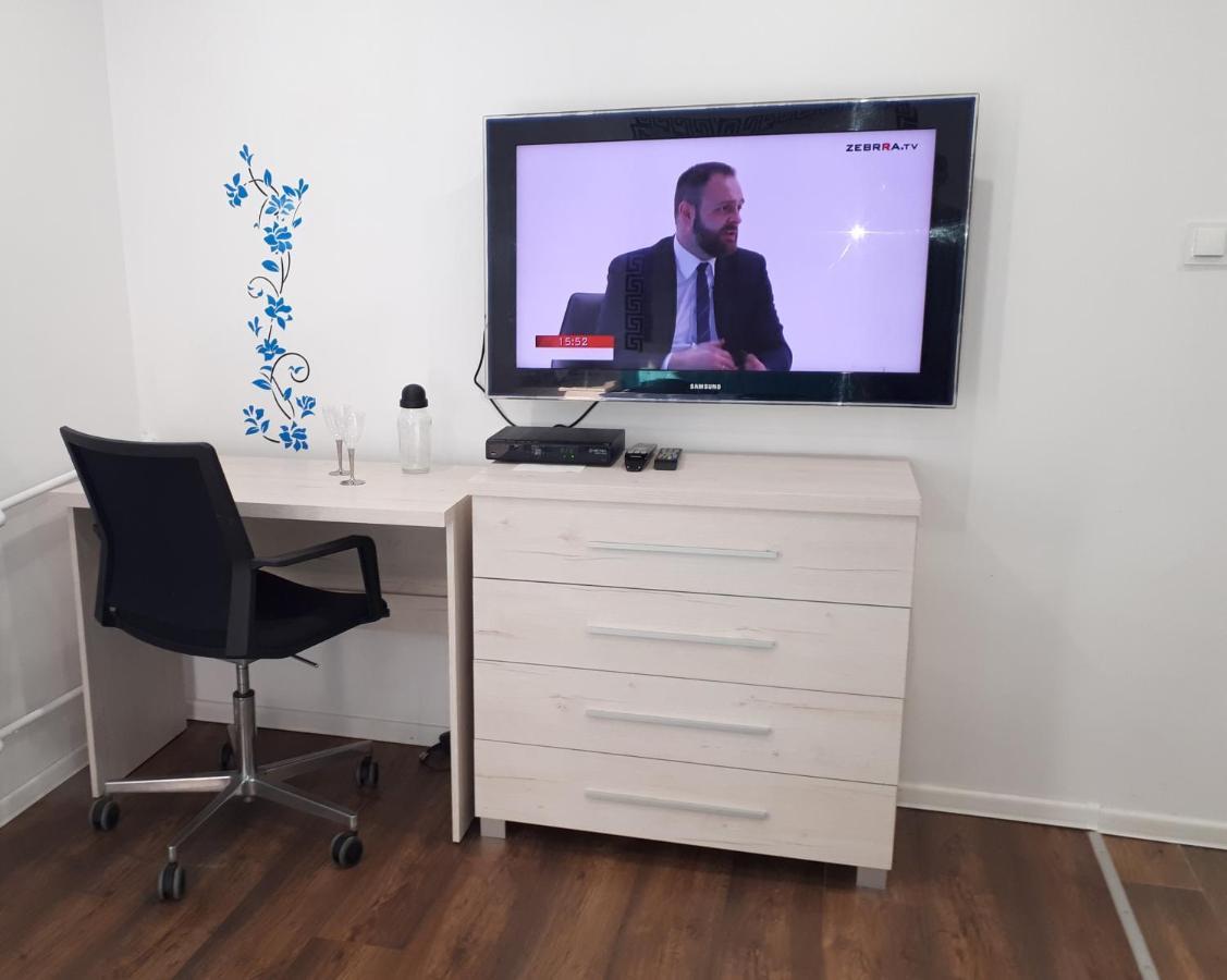 Apartamenty Centrum Mala Dwojeczka Blekitna Panoramiczna Balkonem Promenada Kielce Kültér fotó