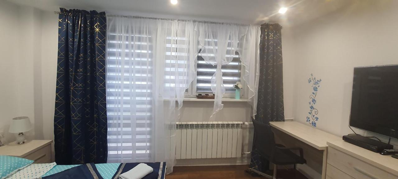 Apartamenty Centrum Mala Dwojeczka Blekitna Panoramiczna Balkonem Promenada Kielce Kültér fotó